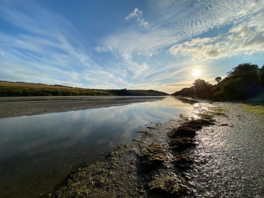 2 Chatsworth Riverscape Apartments - Peaceful Apartment In Great Location With Free Parking Overlooking The Gannel Just A Short Walk From Newquays Incredible Beaches And Local Amenities Ньюкі Екстер'єр фото