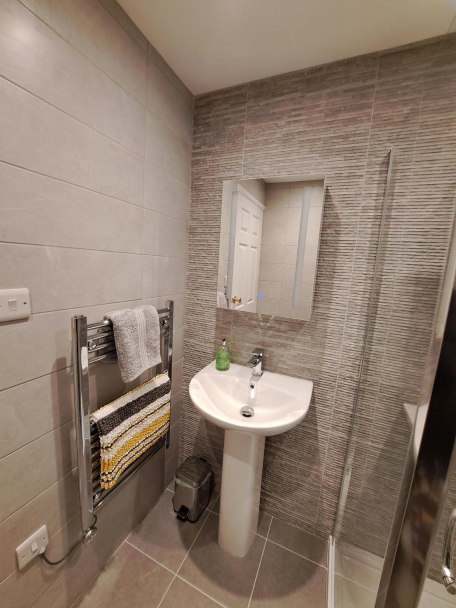 2 Chatsworth Riverscape Apartments - Peaceful Apartment In Great Location With Free Parking Overlooking The Gannel Just A Short Walk From Newquays Incredible Beaches And Local Amenities Ньюкі Екстер'єр фото
